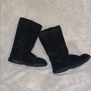 🖤UGG Black Boots - Size 6🖤